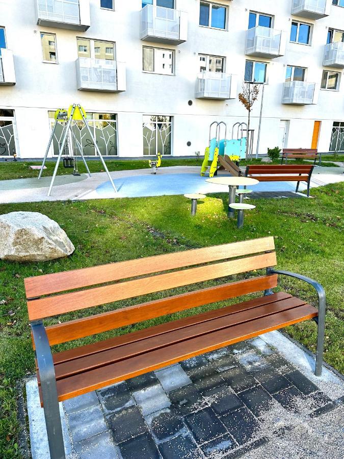 Appartement S Klimatizaciou A Balkonom Pri Letisku Bts
