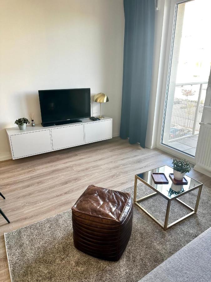 S Klimatizaciou A Balkonom Pri Letisku Bts Appartement Bratislava
