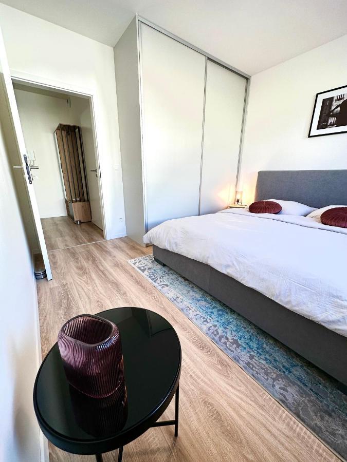 Appartement S Klimatizaciou A Balkonom Pri Letisku Bts