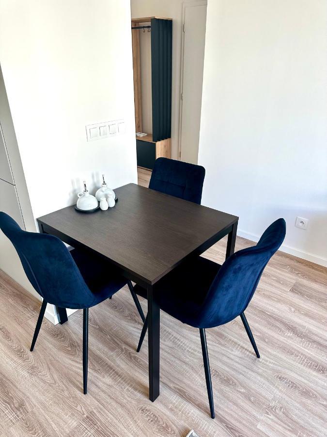 Appartement S Klimatizaciou A Balkonom Pri Letisku Bts Bratislava