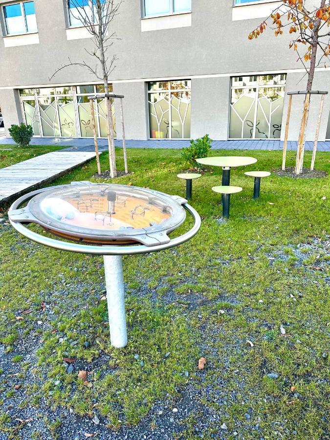 Appartement S Klimatizaciou A Balkonom Pri Letisku Bts *