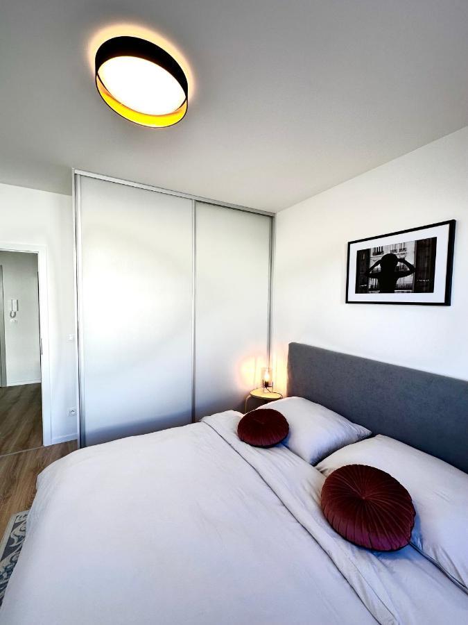S Klimatizaciou A Balkonom Pri Letisku Bts Appartement *