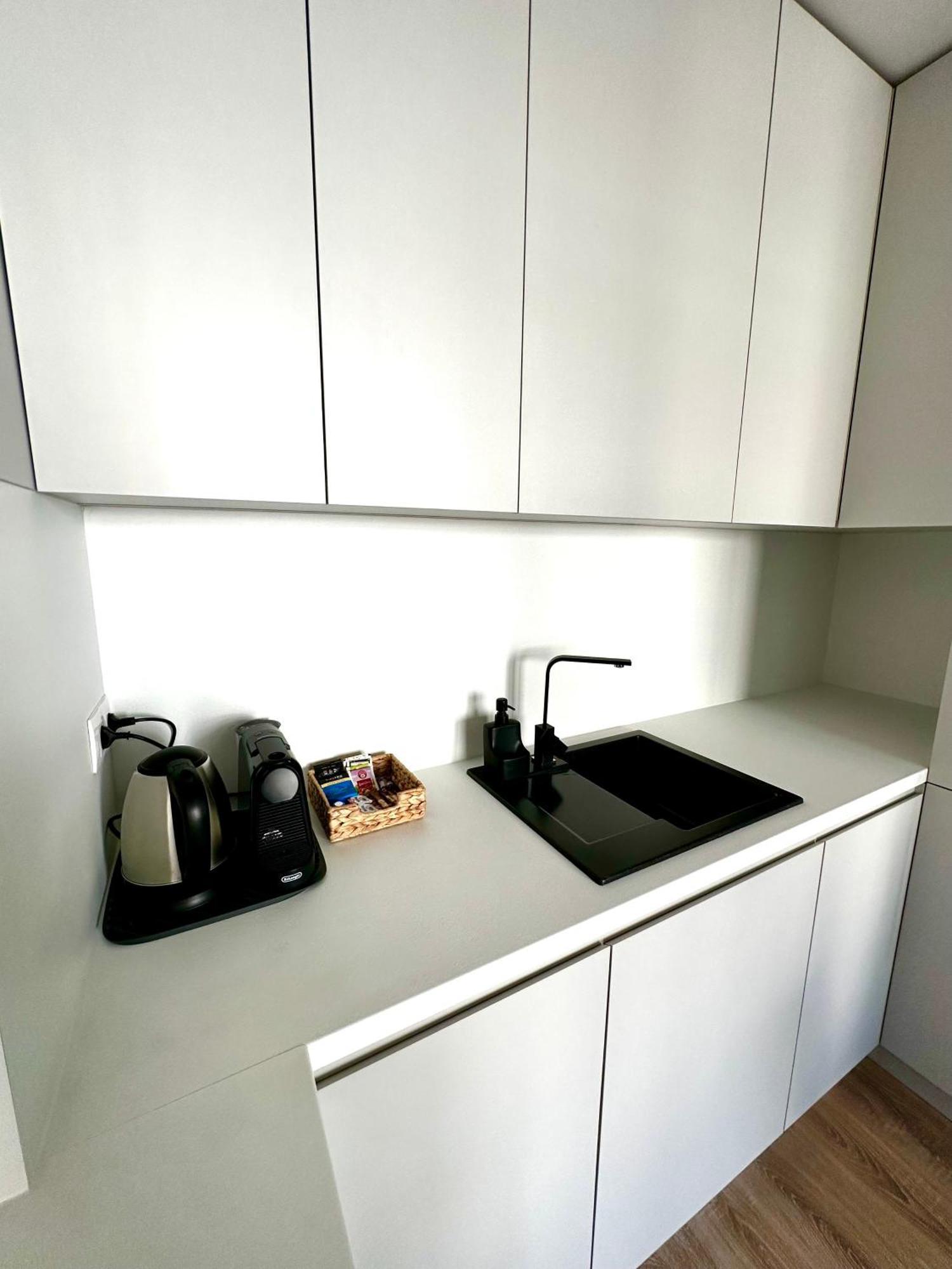 S Klimatizaciou A Balkonom Pri Letisku Bts Appartement