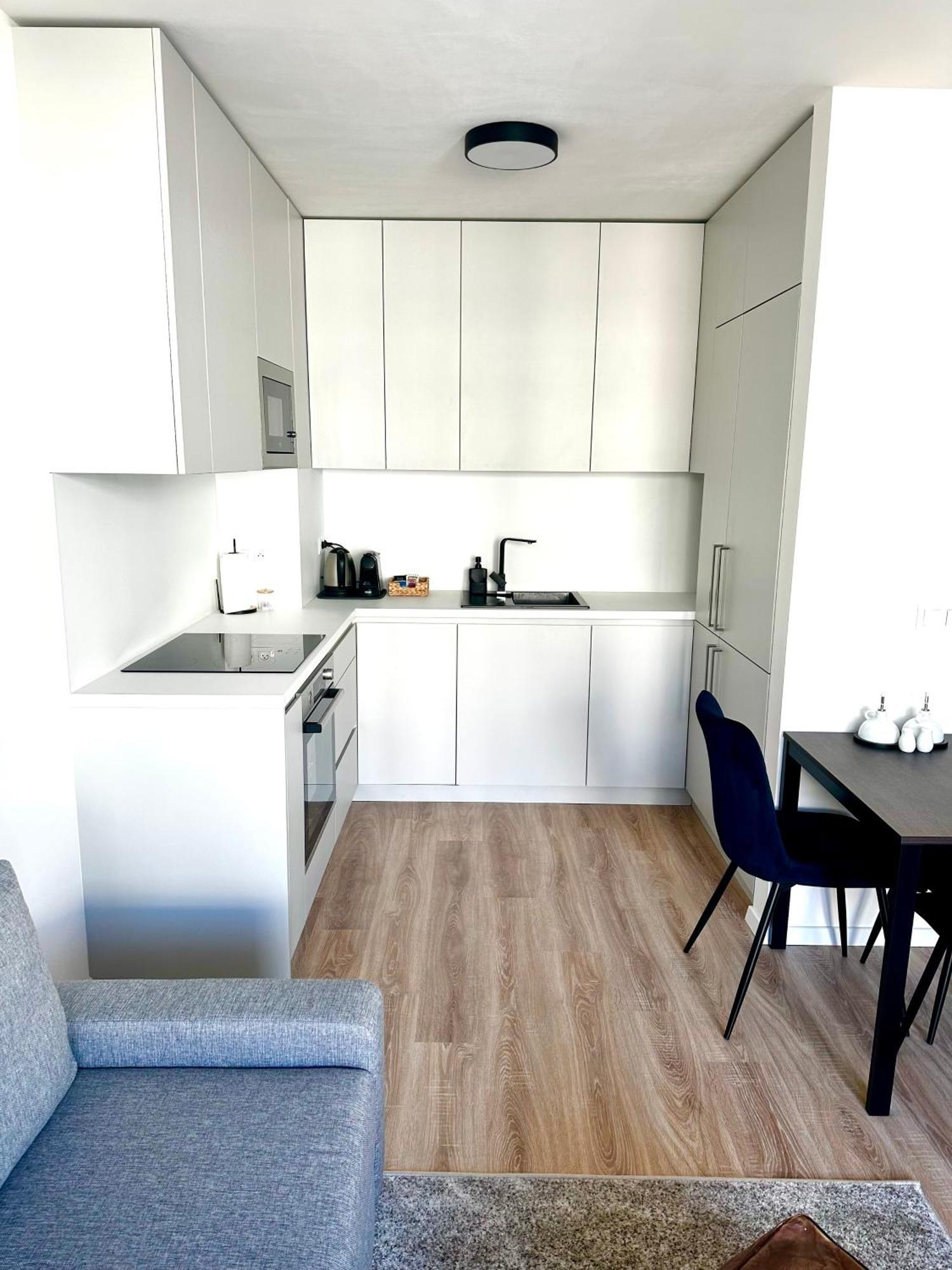 Appartement S Klimatizaciou A Balkonom Pri Letisku Bts