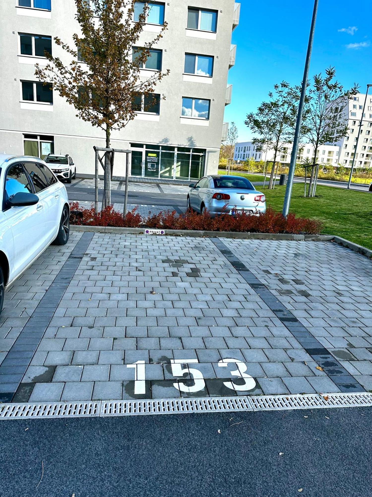 S Klimatizaciou A Balkonom Pri Letisku Bts Appartement *